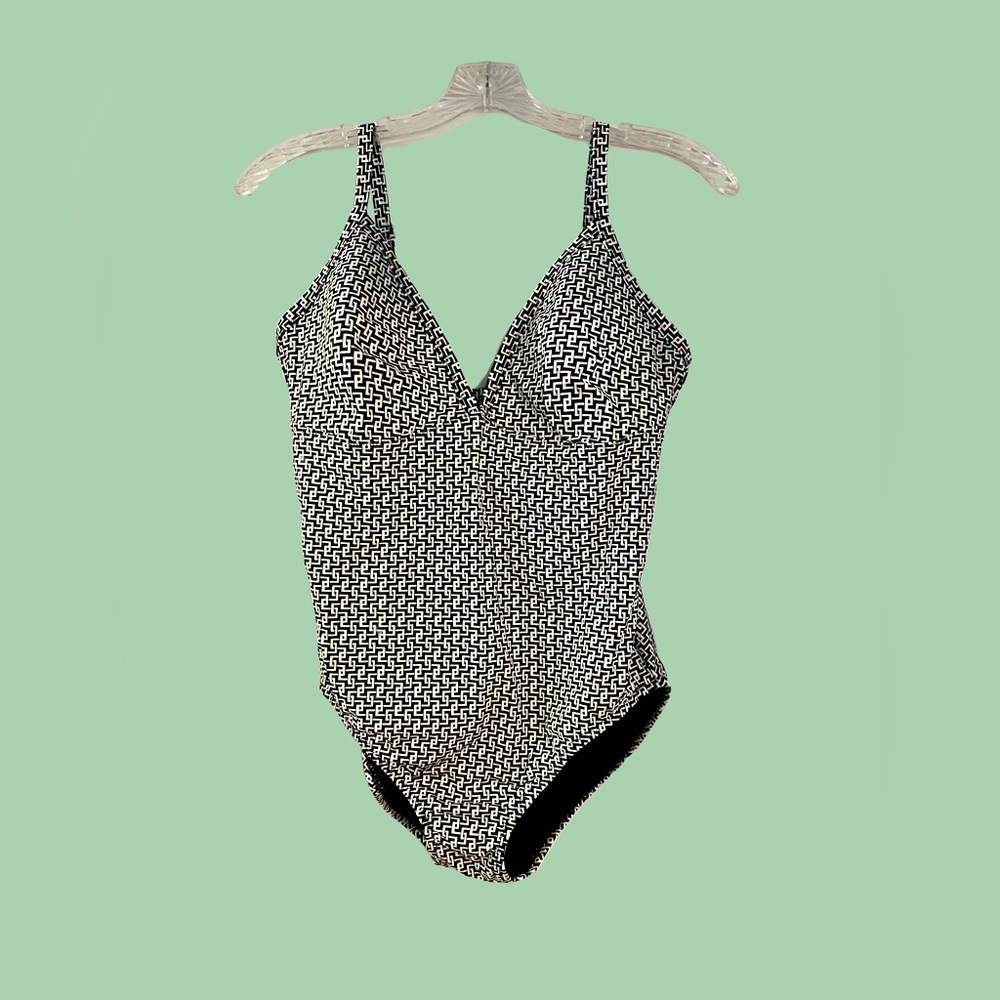 Lands End 12C one piece swimsuit